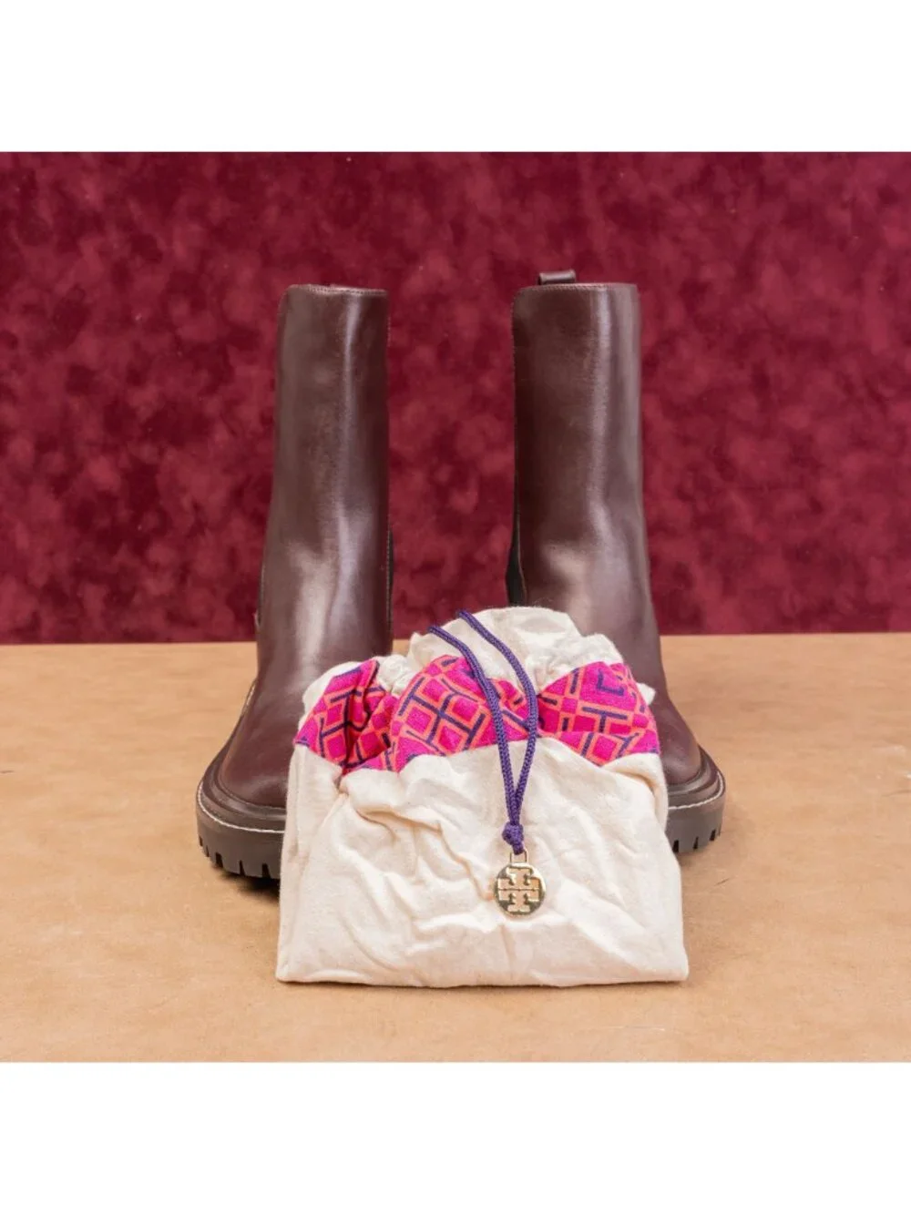 Tory Burch Women Benton Chelsea Fashion Burgundy Leather Lug Ankle Boots sz 8